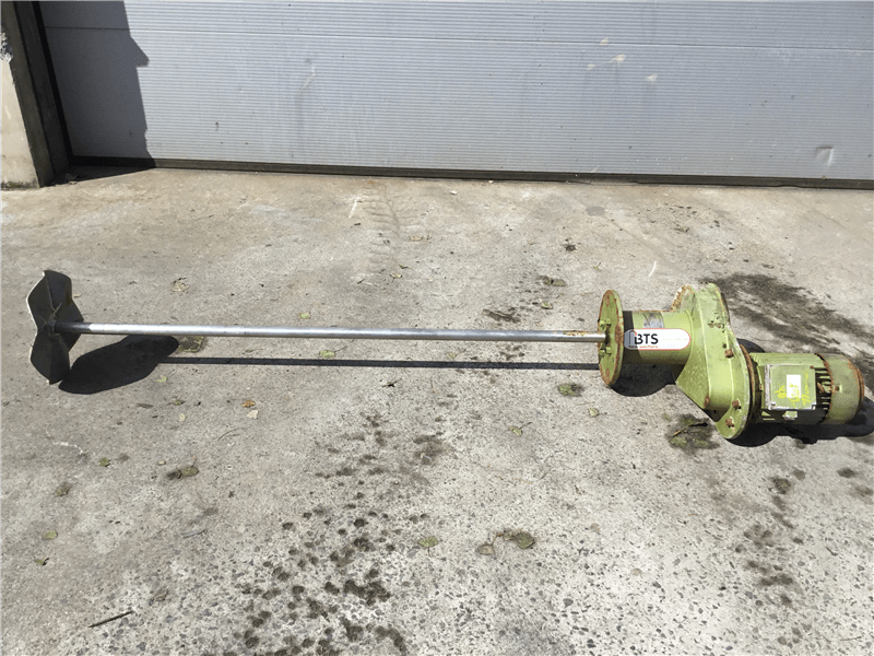 Agitateur d'occasion 2.2 Kw avec reduction Lo. axe 1630mm Ødisque 340mm